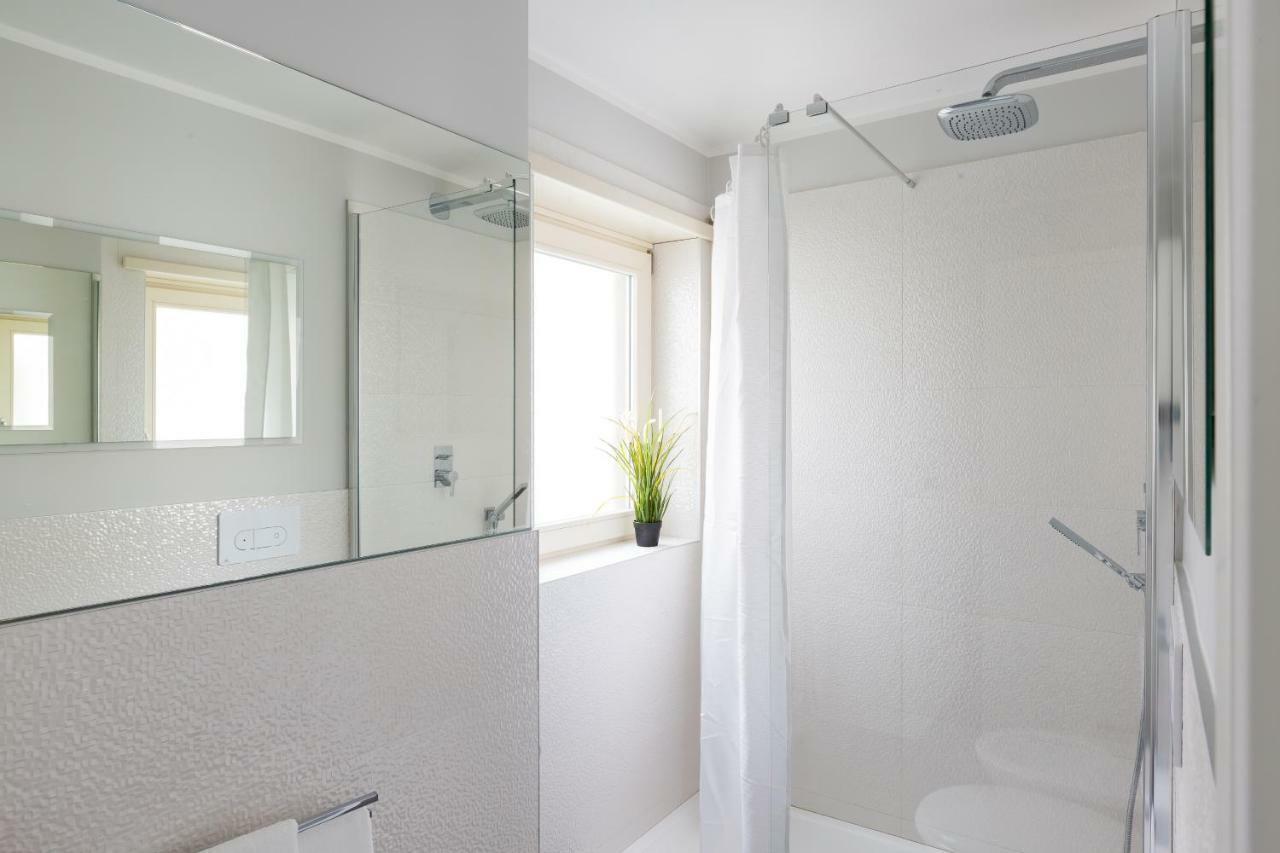 Penthouse 40 In Trastevere With Seasonally Jacuzzi Rzym Zewnętrze zdjęcie