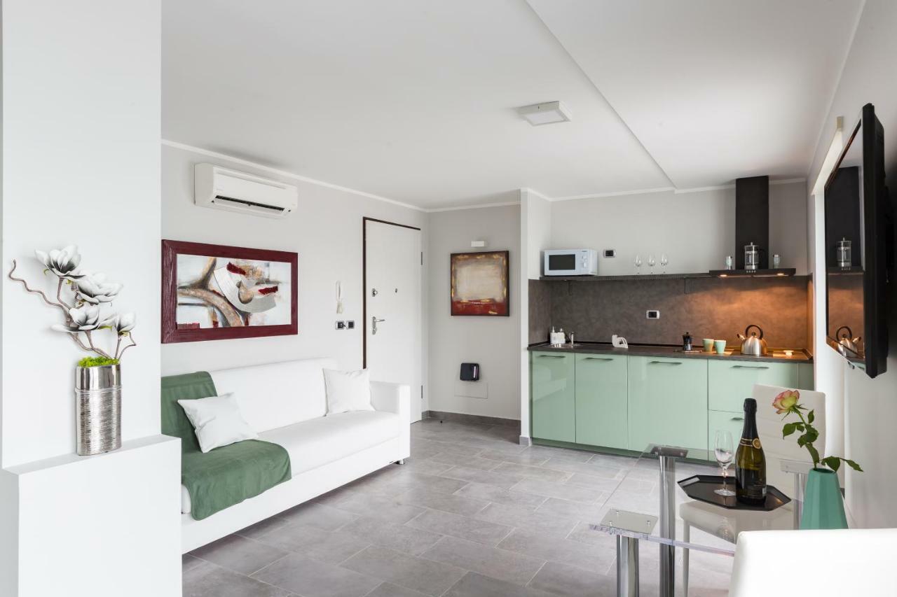 Penthouse 40 In Trastevere With Seasonally Jacuzzi Rzym Zewnętrze zdjęcie